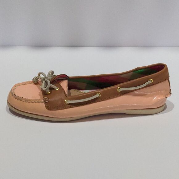 Sperry Peach Patent Boat Shoes size 10M - Picture 9 of 11